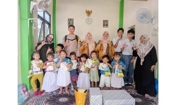 SMK Nusaputera 1 Semarang Gelar Kegiatan Jumat Peduli, Bagikan Bingkisan ke TK Sekitar