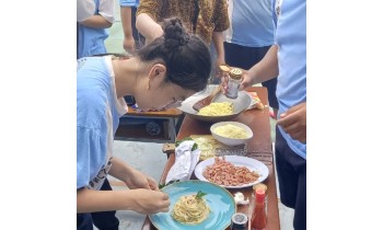 Lomba Memasak di Perayaan HUT Sekolah 